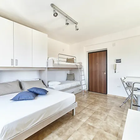 Specchio Apartment