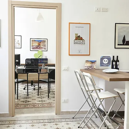 Specchio Apartment